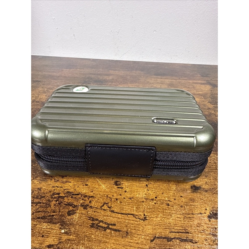 Rimowa × EVA Air First Class Amenity Hardcase Light Green Travel Toiletry Case - Picture 7 of 11